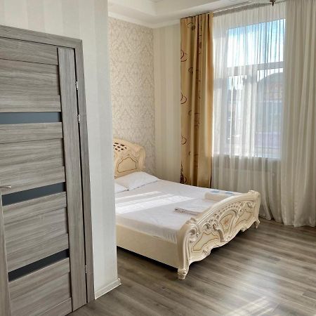 Apartment Studio -Біля Вокзалу-Недалеко Від Центру-Городоцька 151 Lviv Eksteriør billede